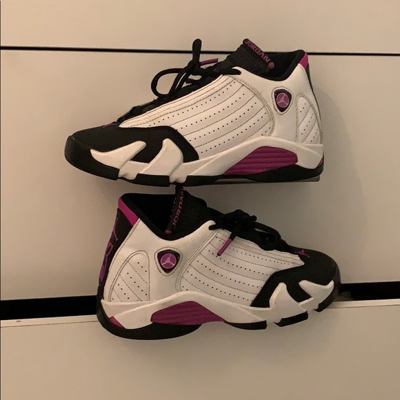 Nike shoes - Picture 5 of 12